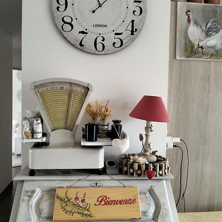 Chez Isa Daire Massilly Dış mekan fotoğraf